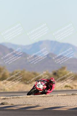 media/Dec-07-2025-CVMA (Sun) [[3e7d2de5dc]]/Race 16-Formula Middleweight/